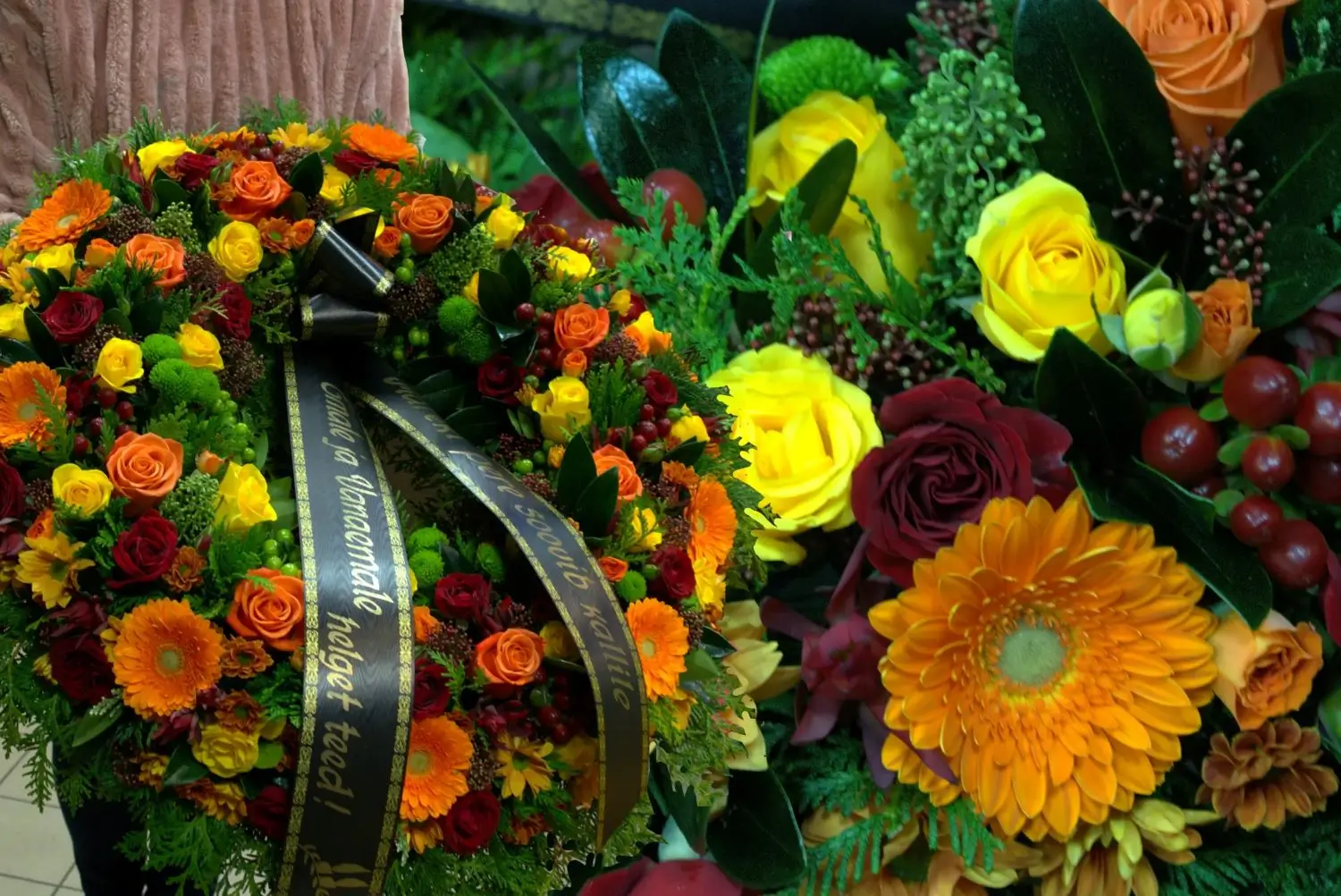 Matusepärg täislilledest Handel - Matusepärg täislilledest